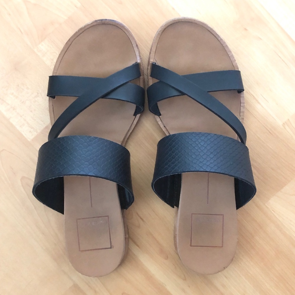 Dolce Vida Black Flat Sandals